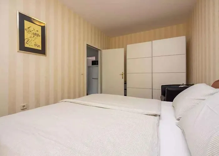 Two-bedroom 3 *