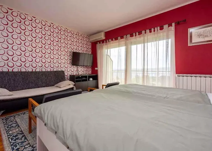 Two-bedroom 3 公寓